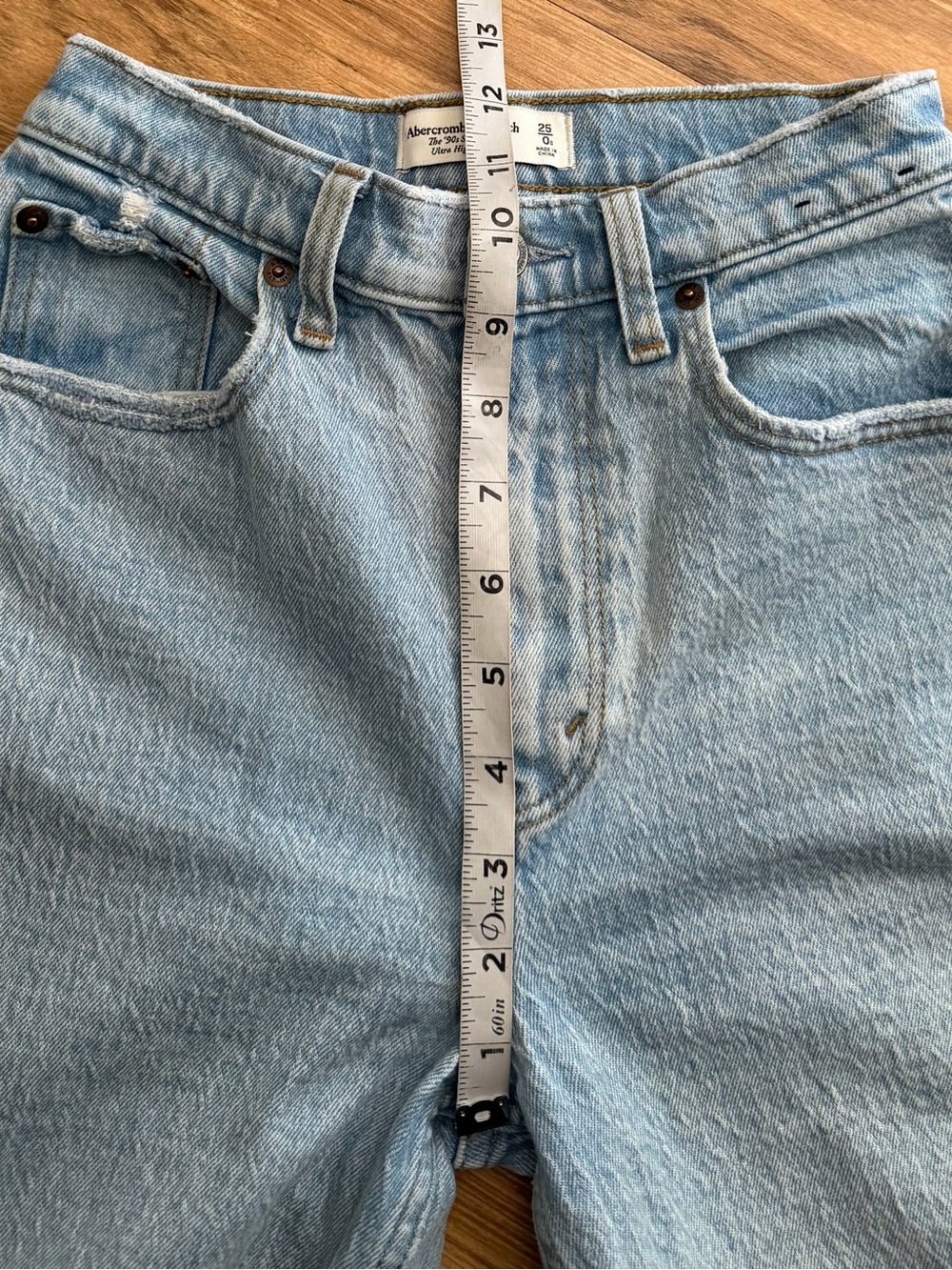 Abercrombie & Fitch The 90s Straight Ultra High Rise Curve Love Light Blue 25/0s - Picture 9 of 10